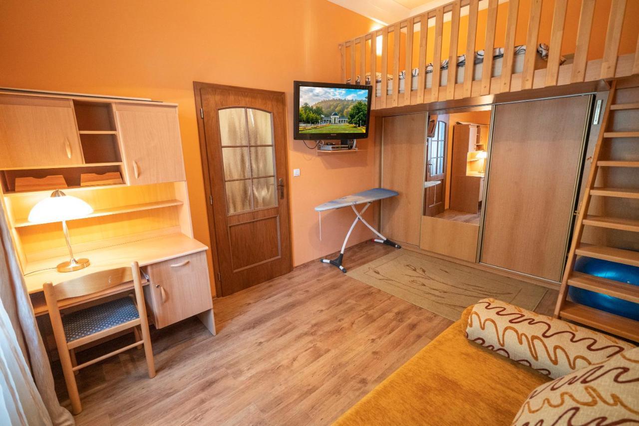 Apartment Ferdinand Карлови Вари Екстериор снимка