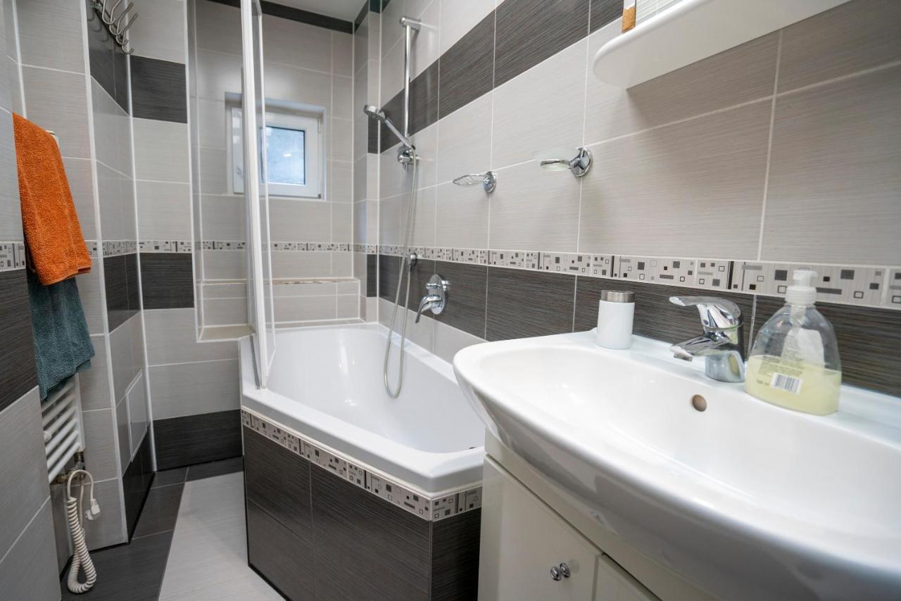 Apartment Ferdinand Карлови Вари Екстериор снимка